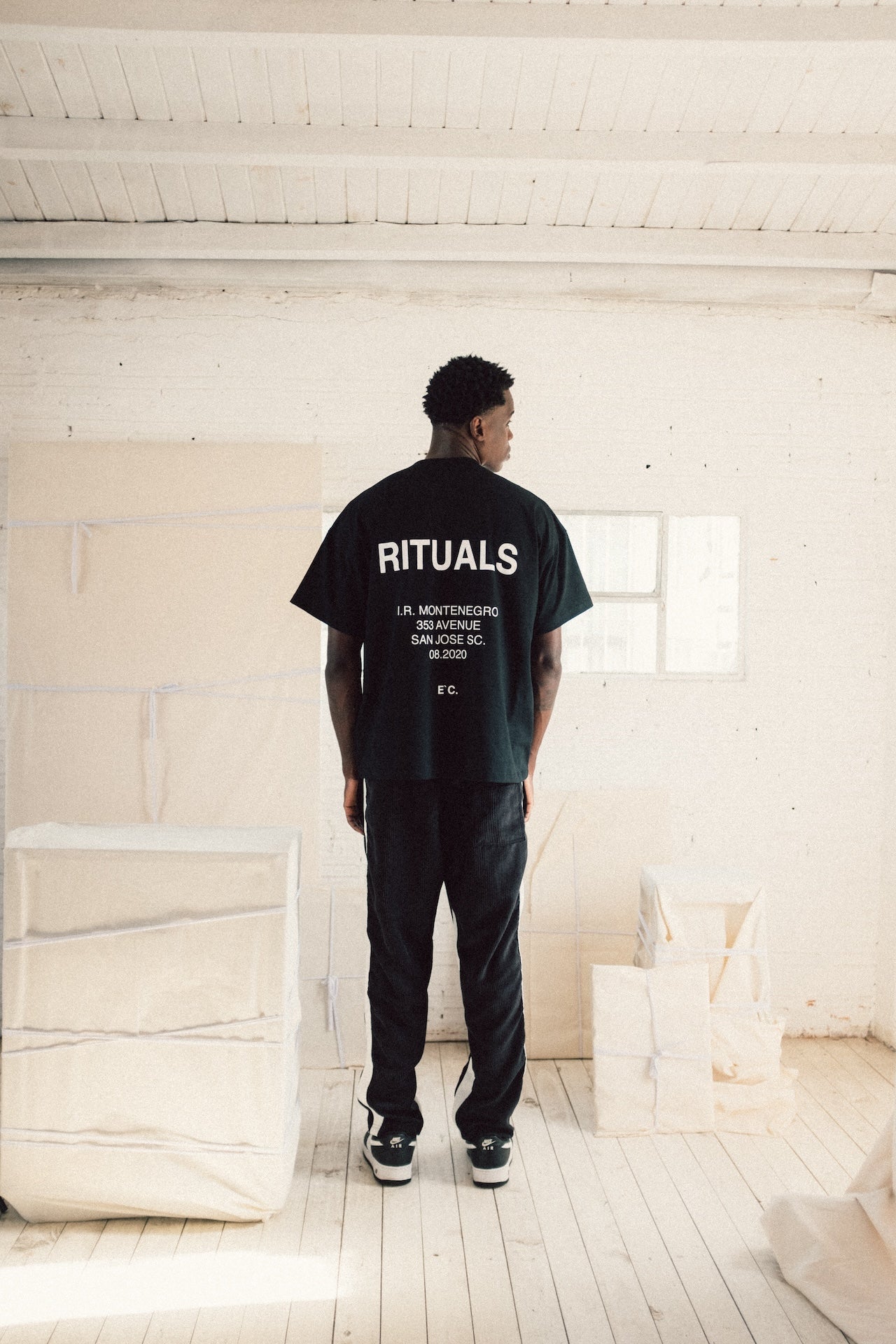 Camiseta Rituals E`C. - Preta