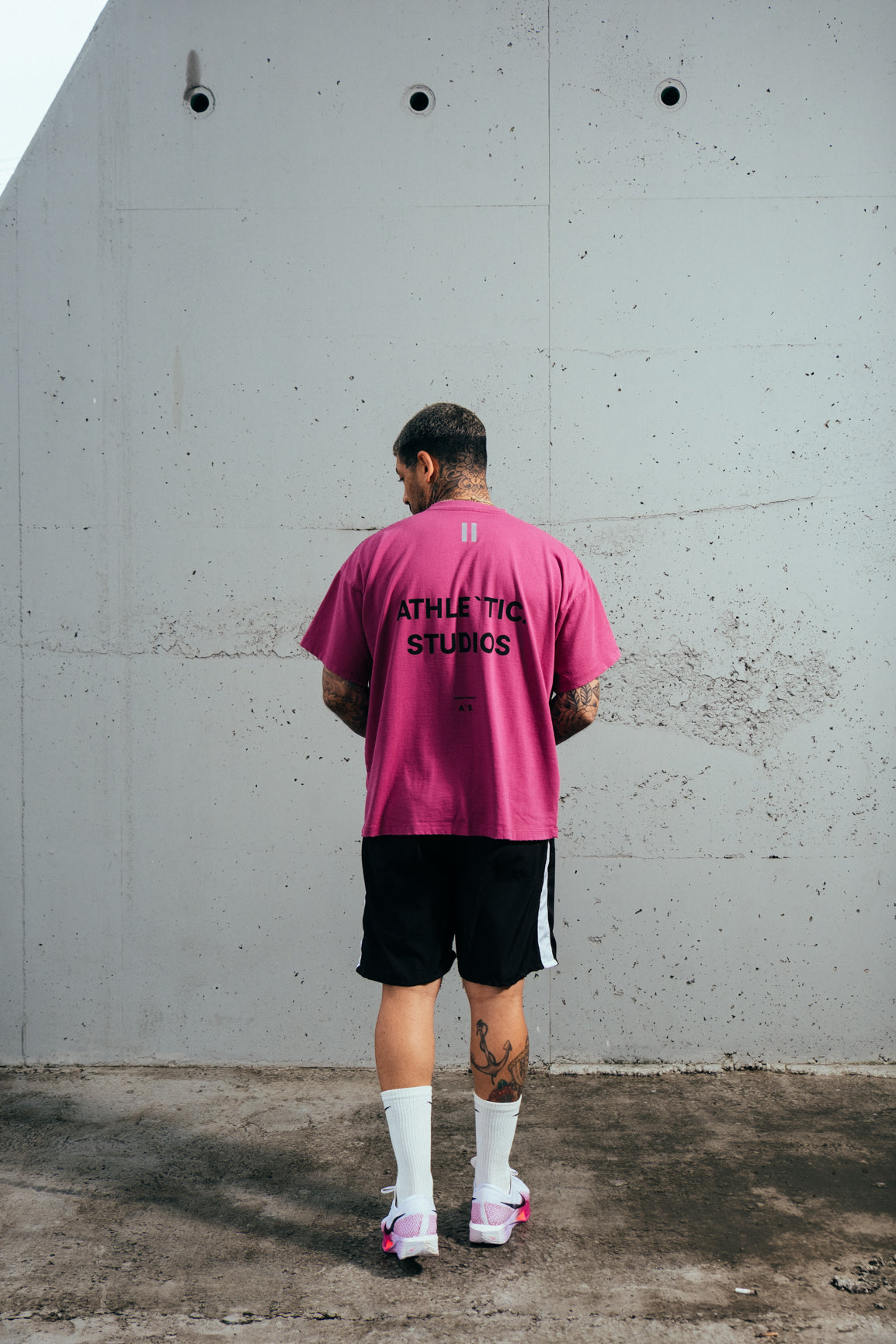 Camiseta Rosa Athle`tic. Studios