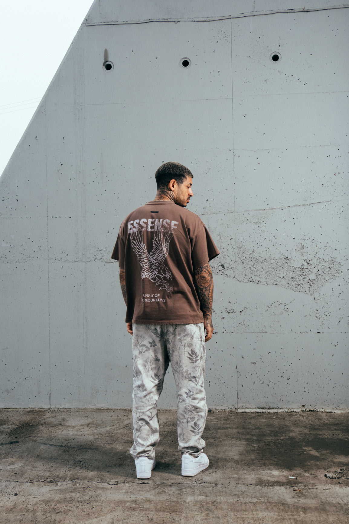 Camiseta Hawk Marrom E`C.