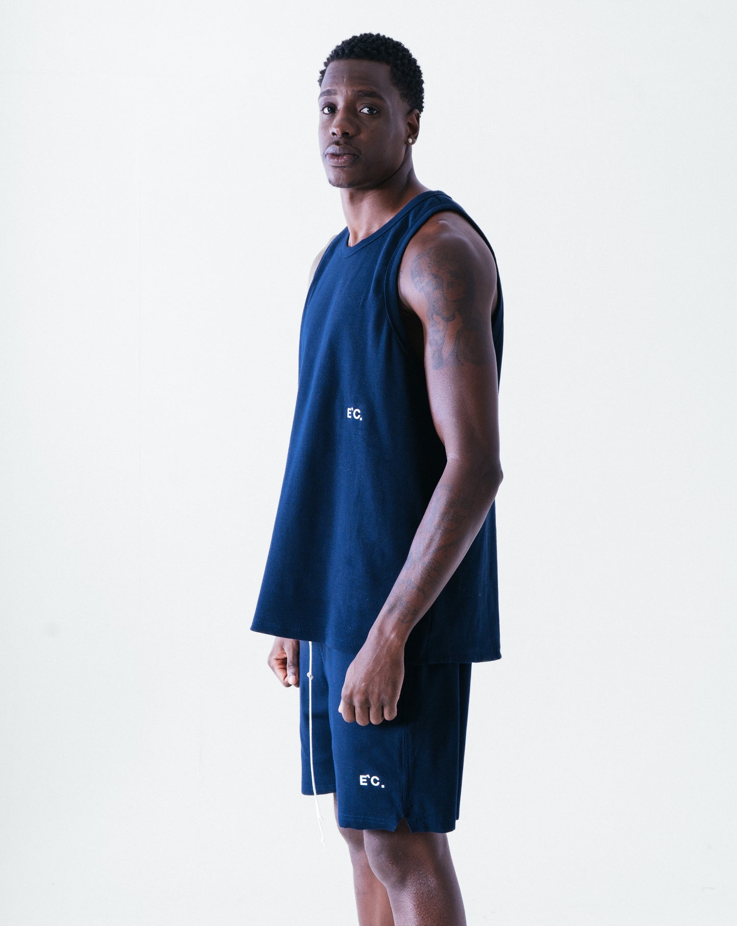 Esse`nc.ial Shorts - Navy