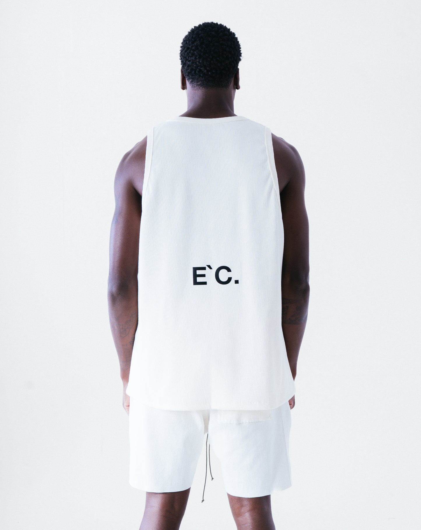 Esse`nc.ial Shorts - Off White