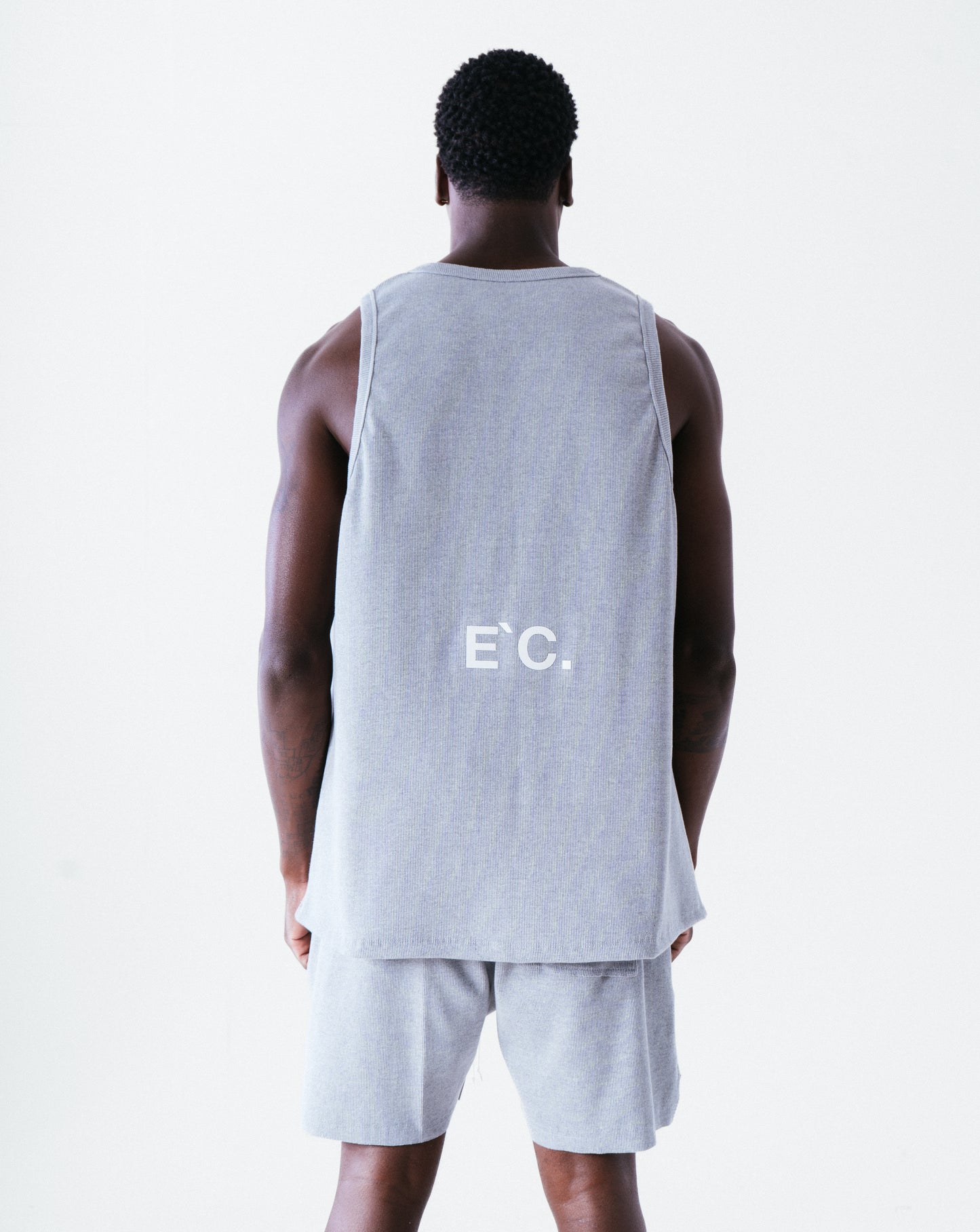 Esse`nc.ial Shorts - Grey