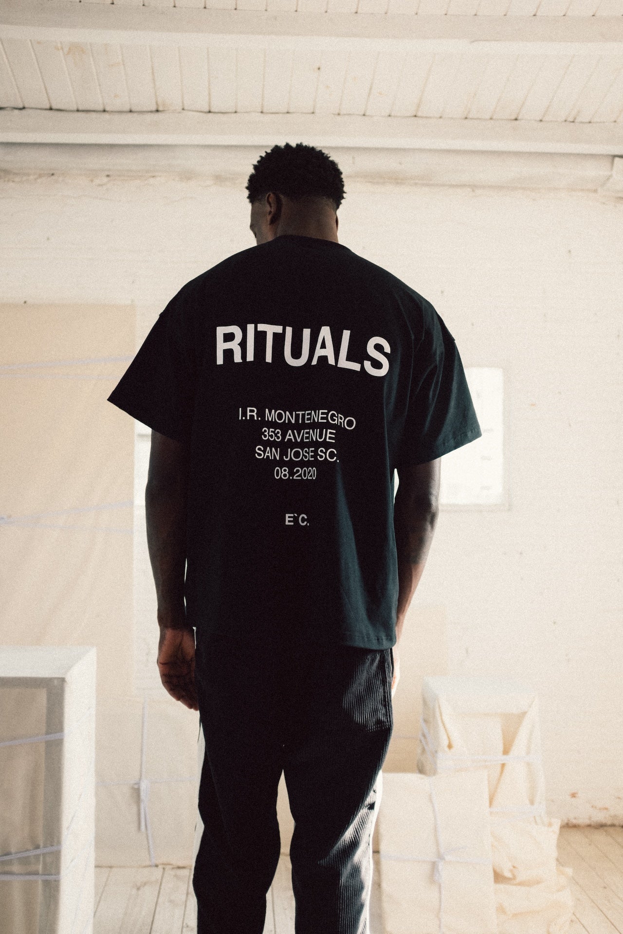 Camiseta Rituals E`C. - Preta