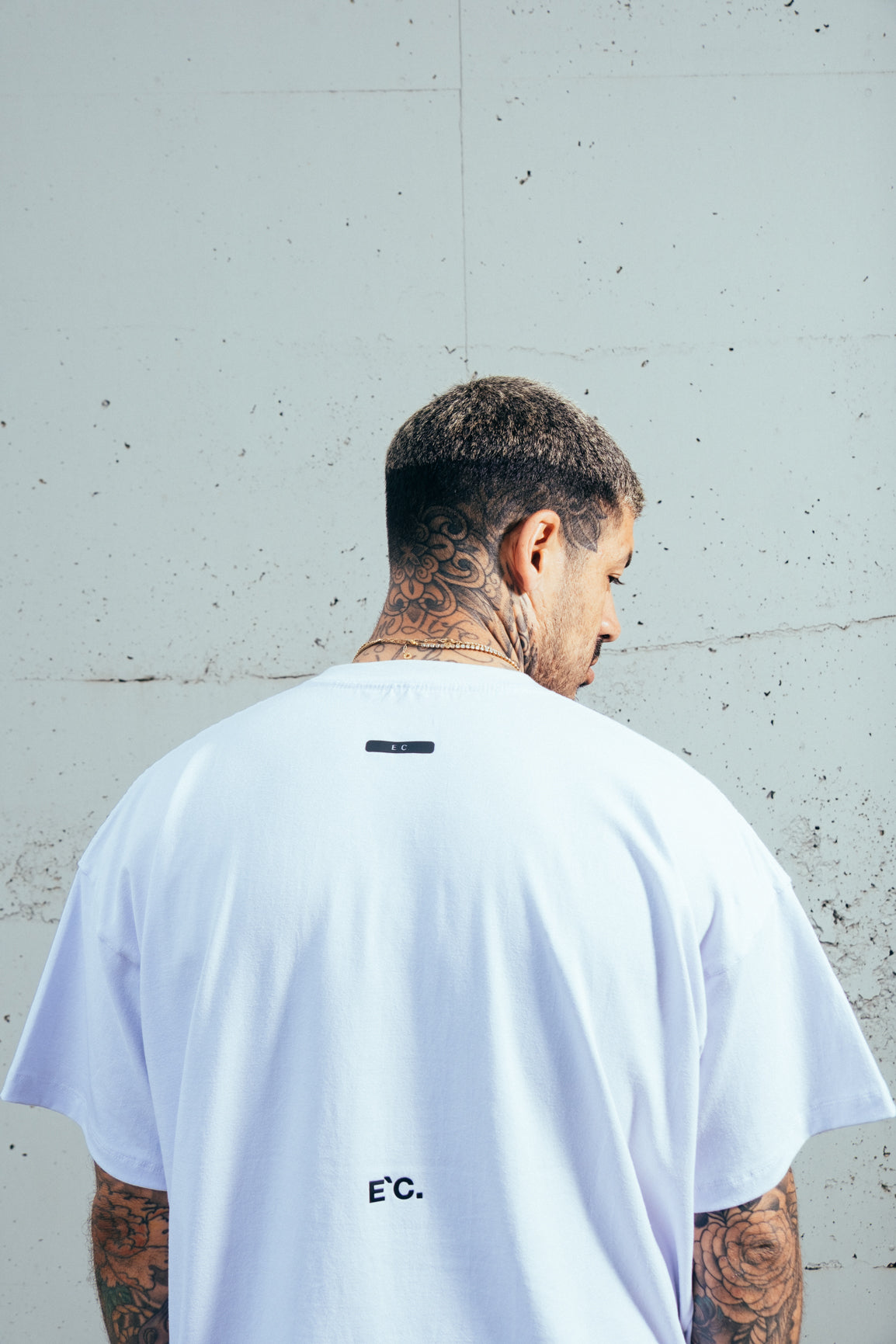 Camiseta Básica Branca Logo E`C.