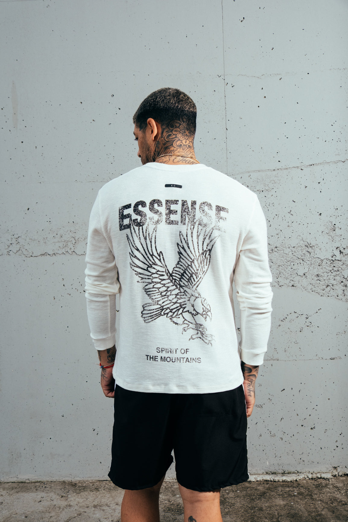 Camiseta Hawk Manga Longa Off E`C.