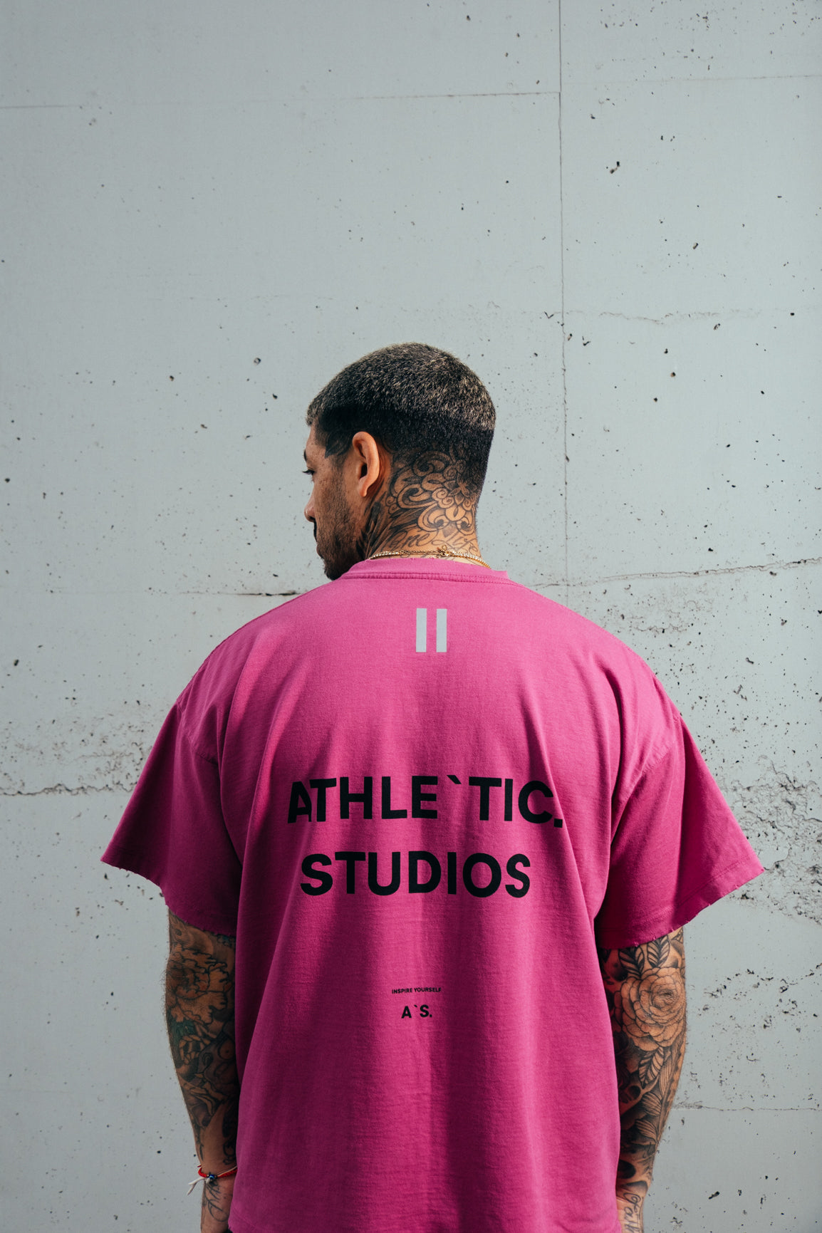 Camiseta Rosa Athle`tic. Studios