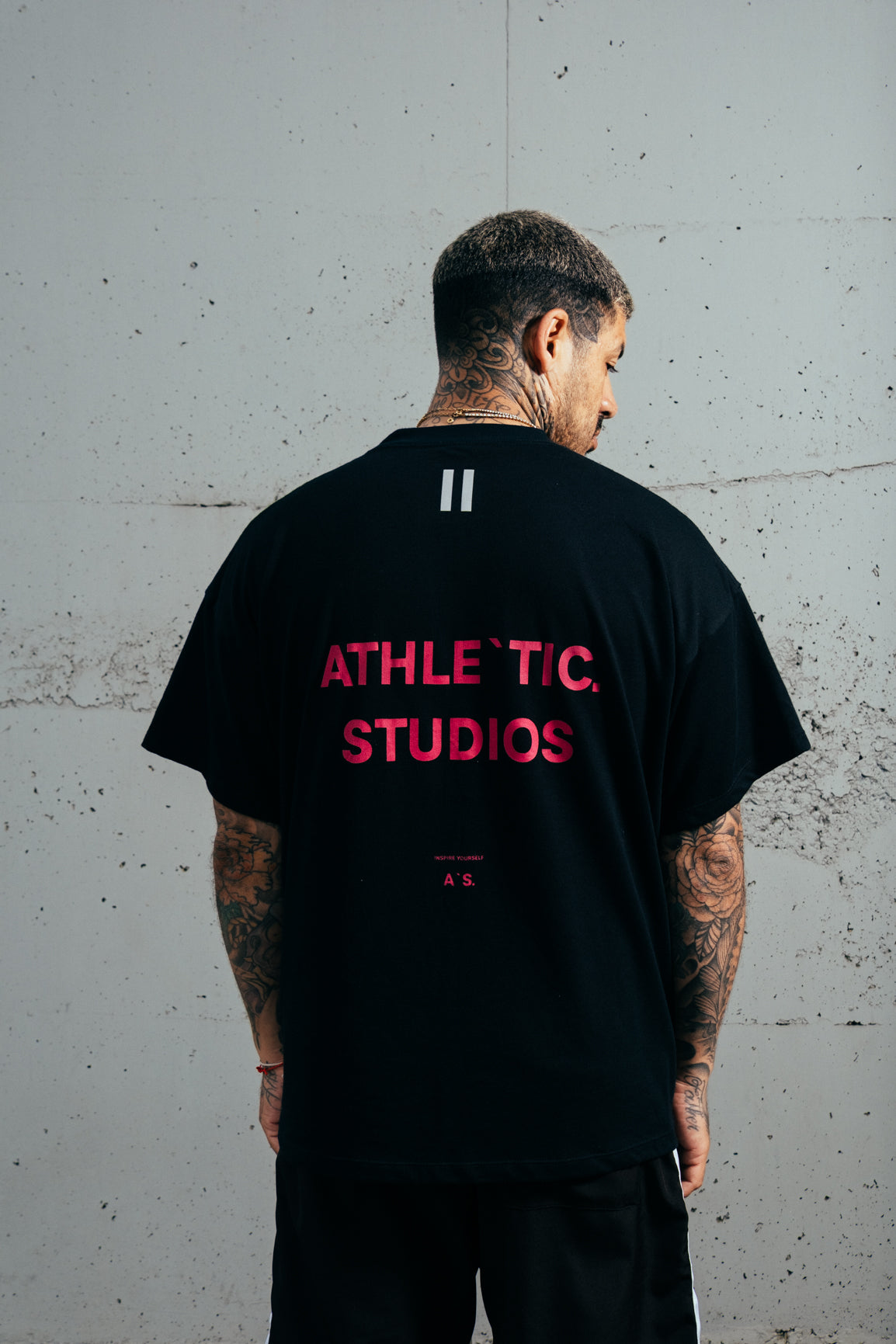 Camiseta Preta Athle`tic. Studios