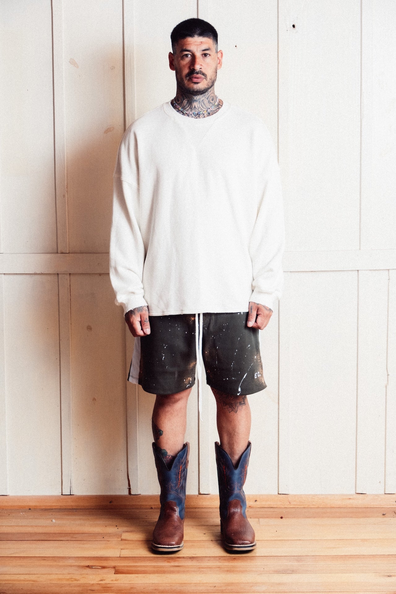 Crewneck Texas` Boots E`C. Off White