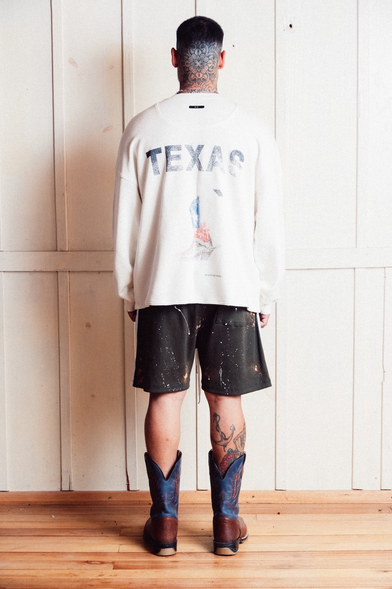 Crewneck Texas` Boots E`C. Off White