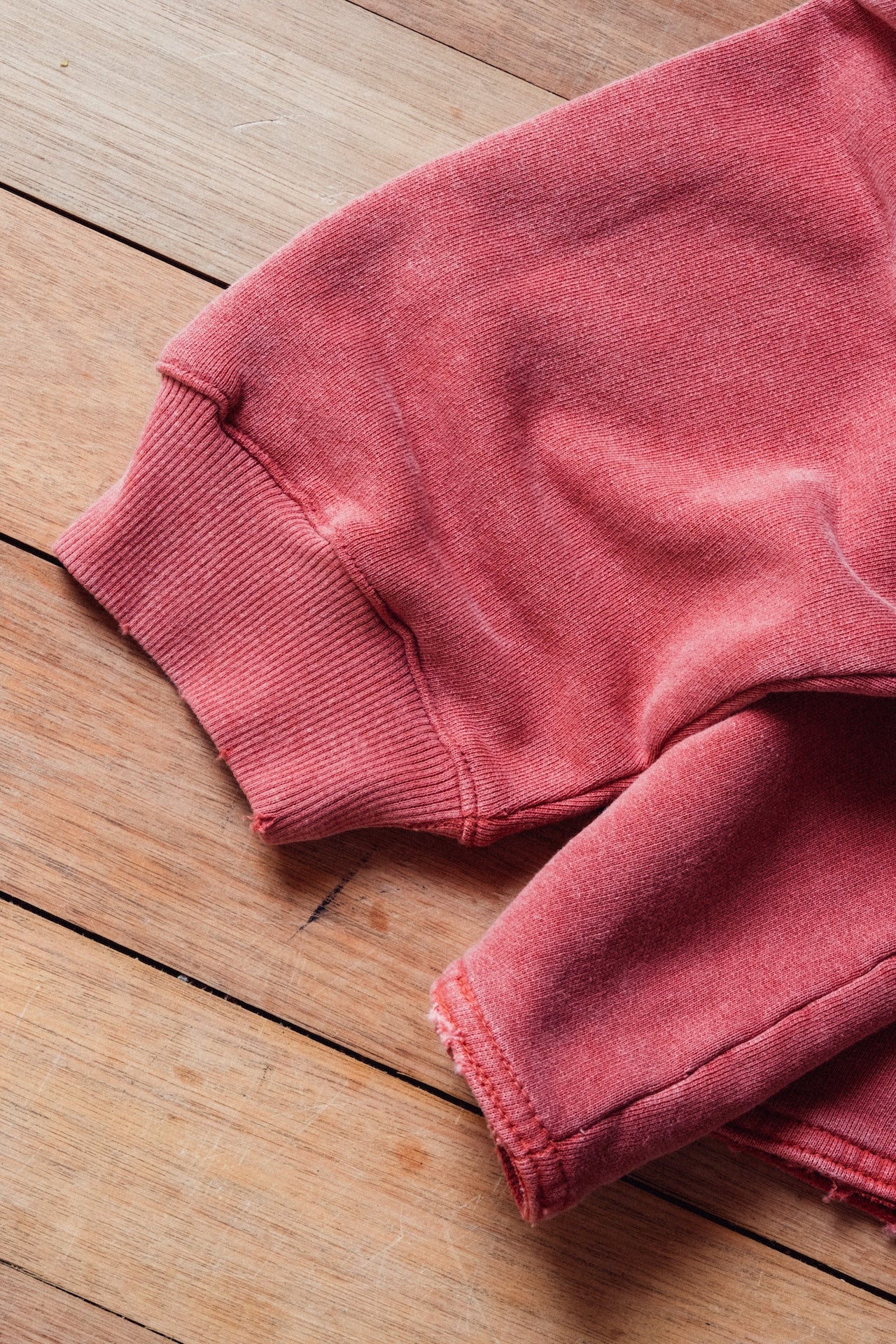 Crewneck Rode`o E`C. Red